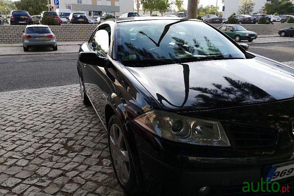 2007' Renault Megane photo #2