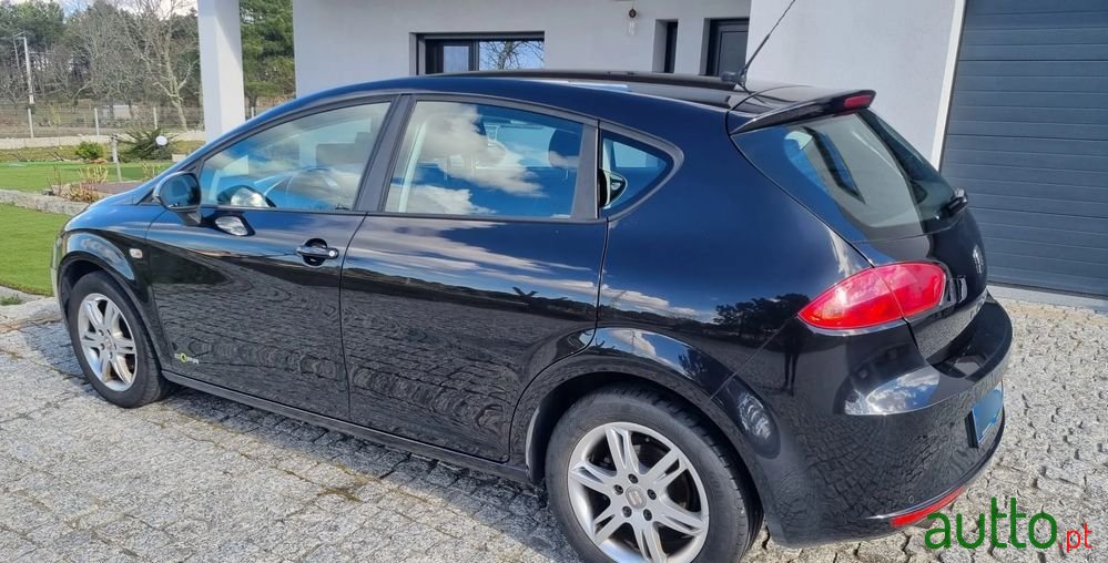 2012' SEAT Leon photo #4