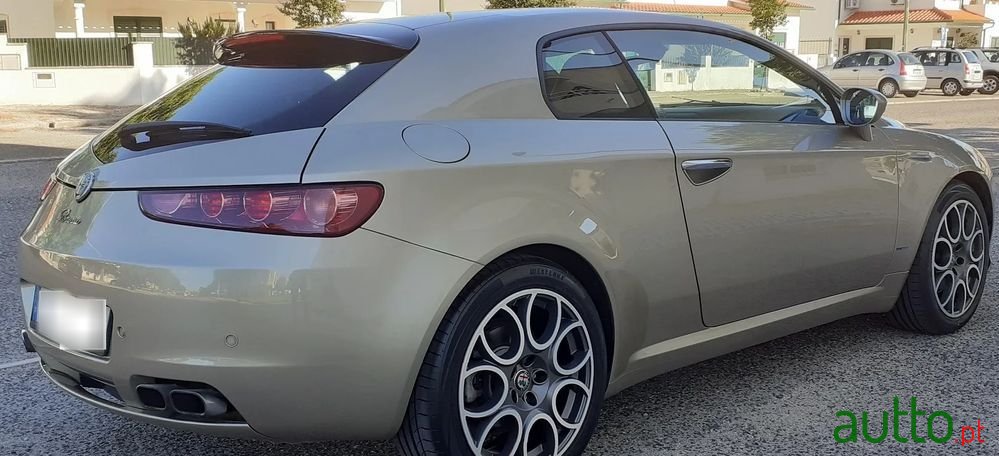 2009' Alfa Romeo Brera photo #3