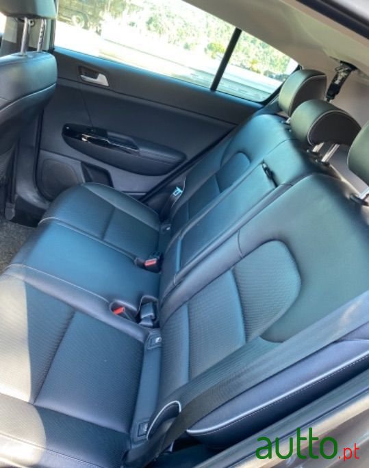 2017' Kia Sportage photo #2