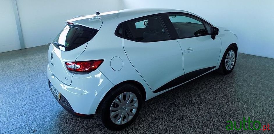 2016' Renault Clio photo #3
