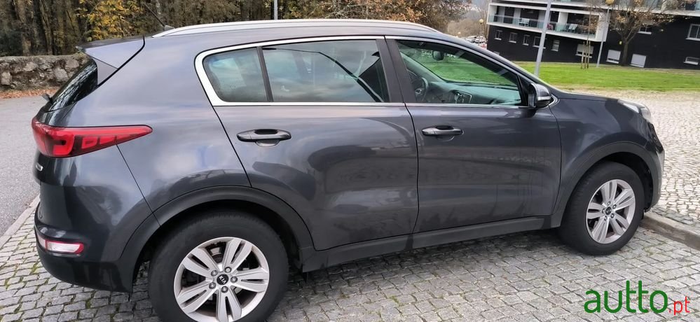 2016' Kia Sportage 1.6 Gdi Isg Ex photo #2