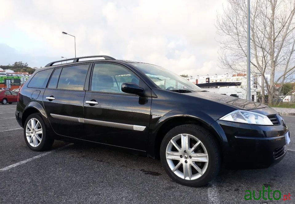2005' Renault Megane Break photo #3