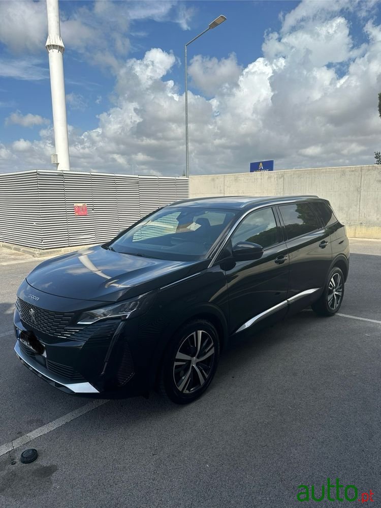 2021' Peugeot 5008 photo #1