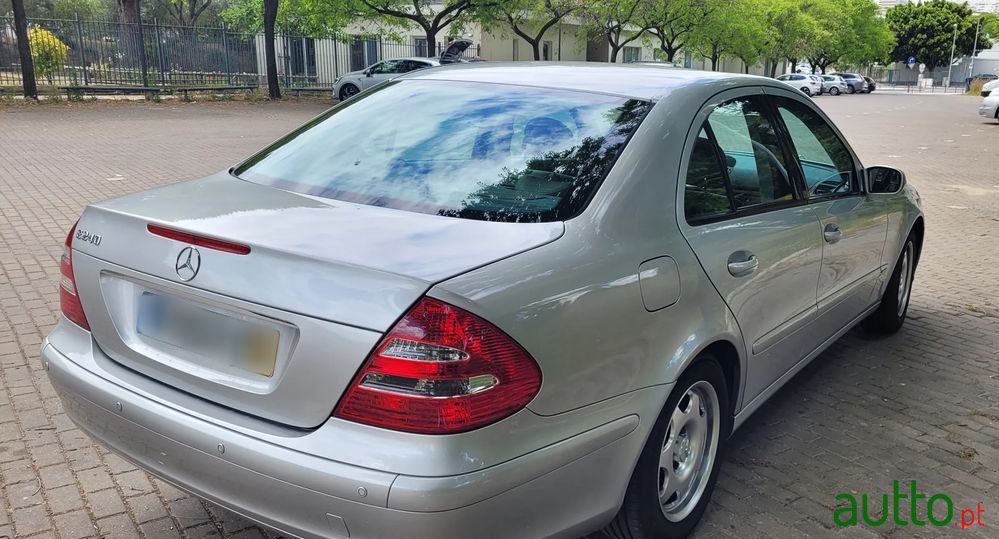 2002' Mercedes-Benz E 240 photo #4