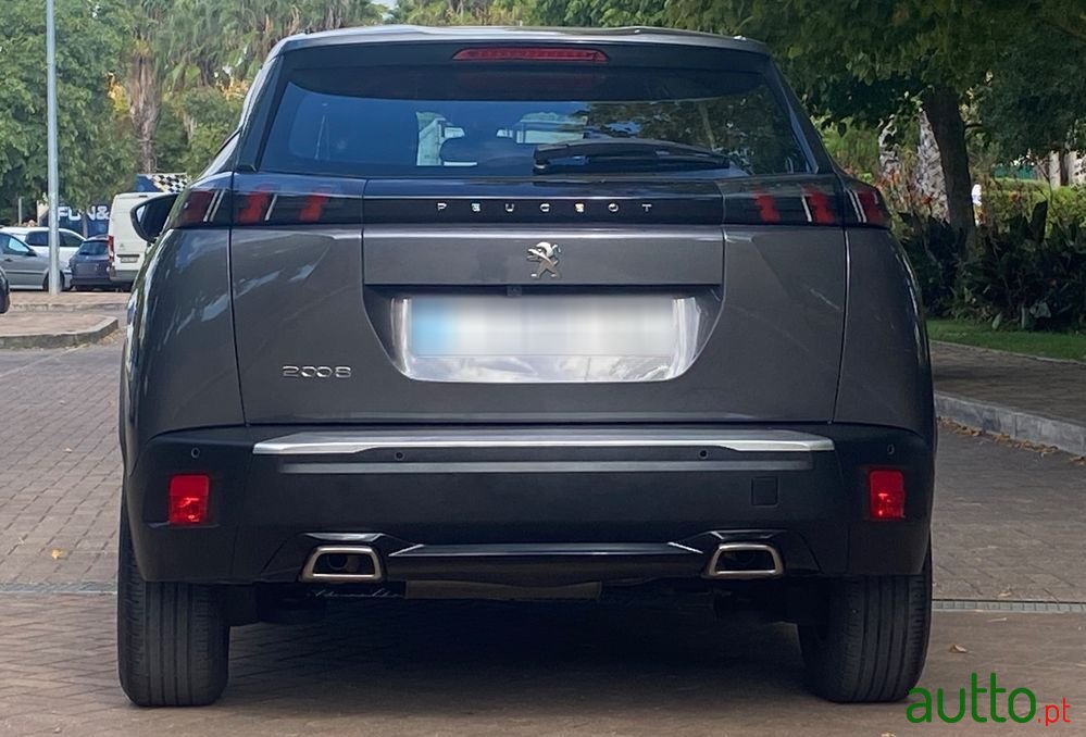 2020' Peugeot 2008 photo #5