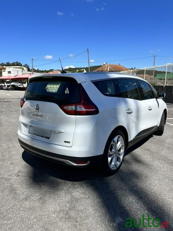 2017' Renault Grand Scenic photo #2