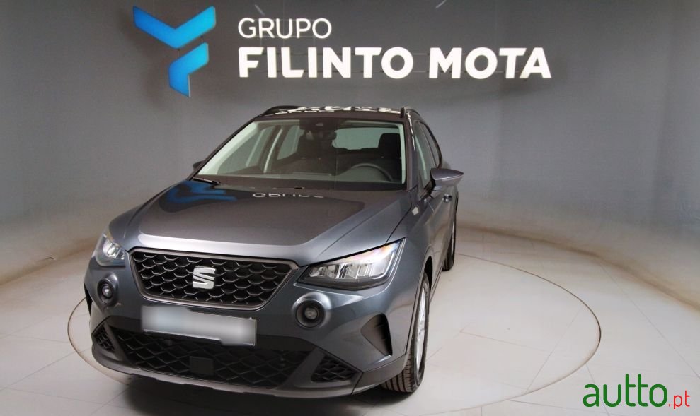 2023' SEAT Arona 1.0 Tsi Style photo #6