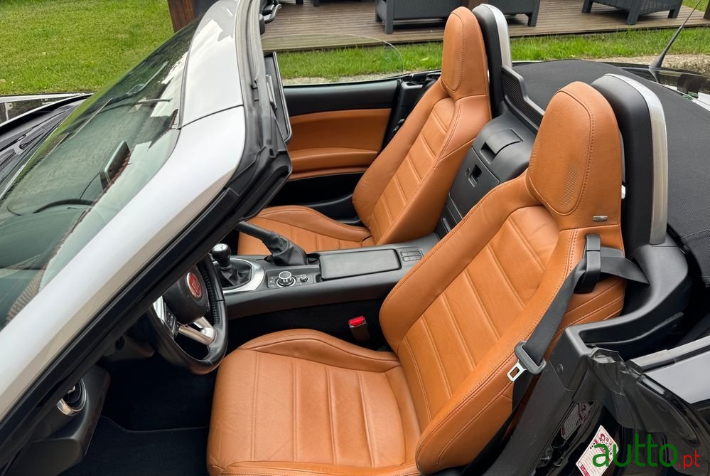 2017' Fiat 124 Spider photo #4