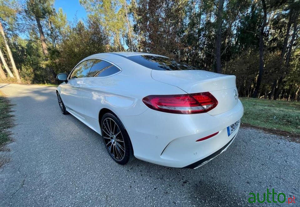 2016' Mercedes-Benz C-250 photo #2