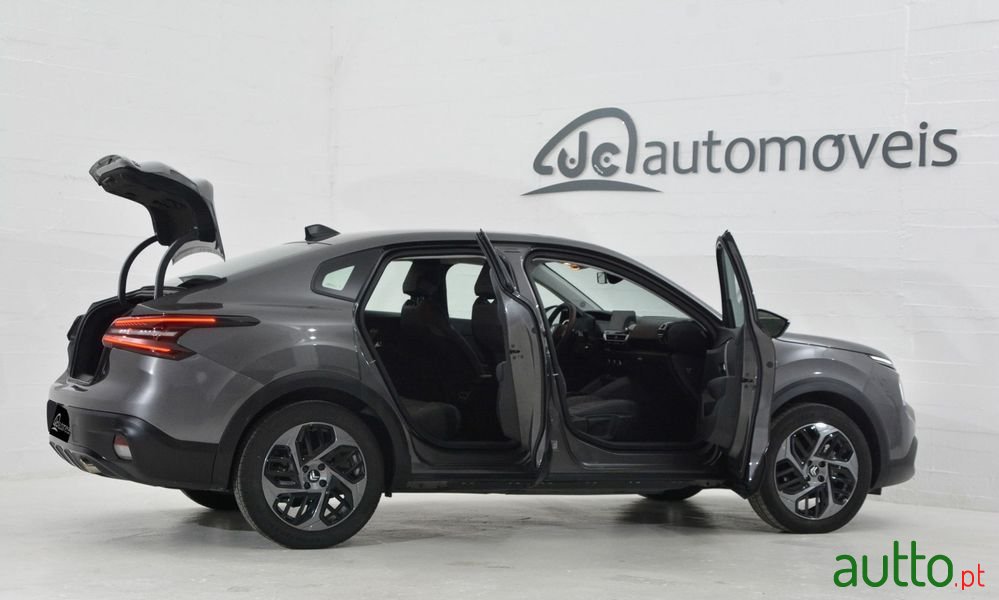 2024' Citroen C4 X photo #6