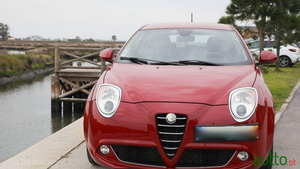 2010' Alfa Romeo MiTo photo #2