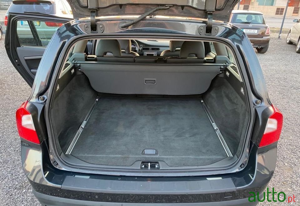 2009' Volvo V70 photo #6