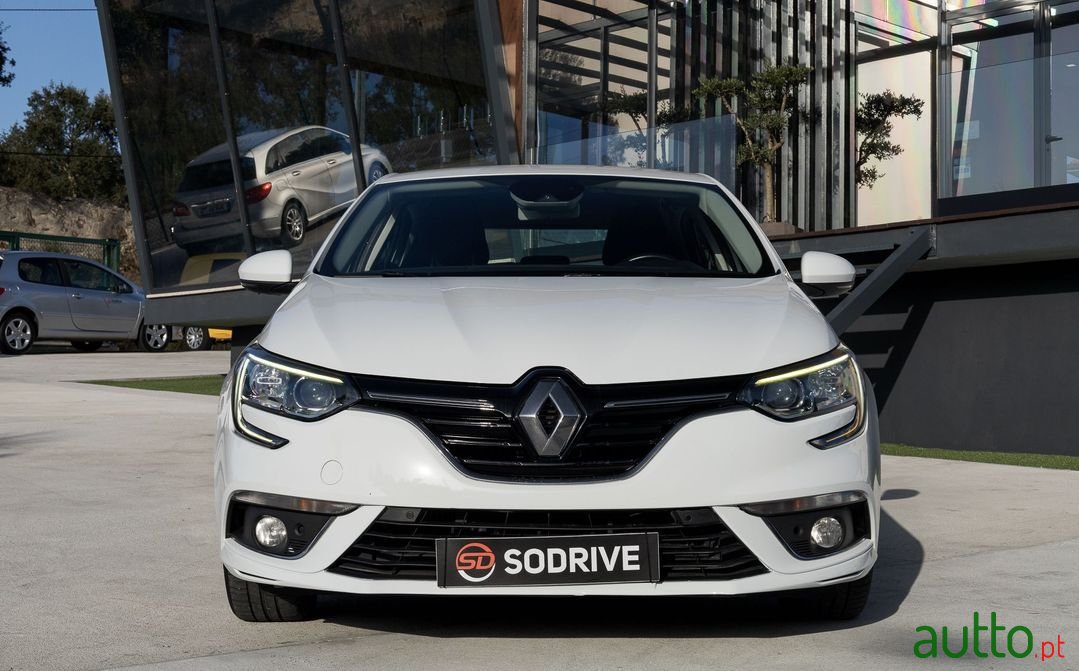 2016' Renault Megane photo #3