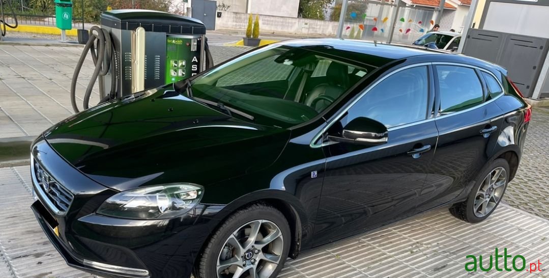 2015' Volvo V40 photo #5