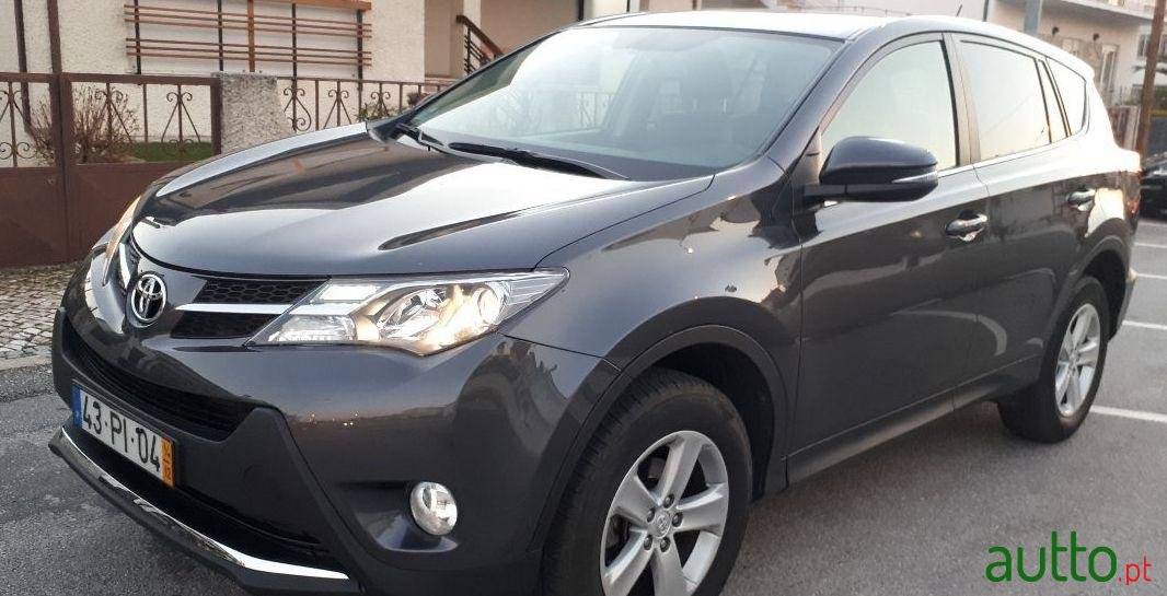 2014' Toyota RAV4 photo #1