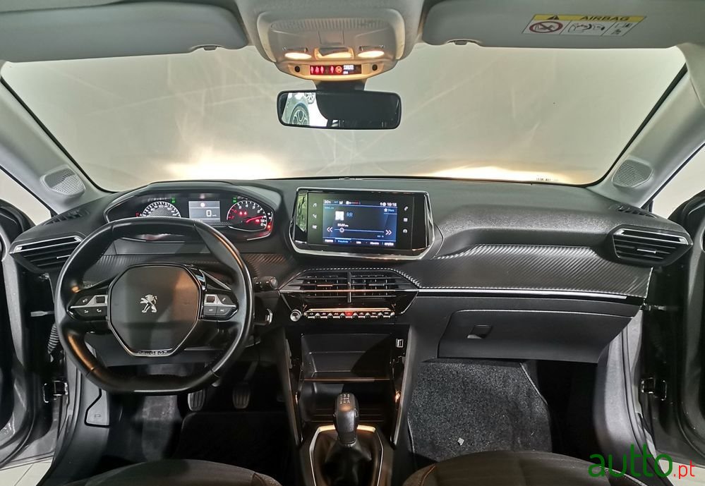 2019' Peugeot 208 photo #2