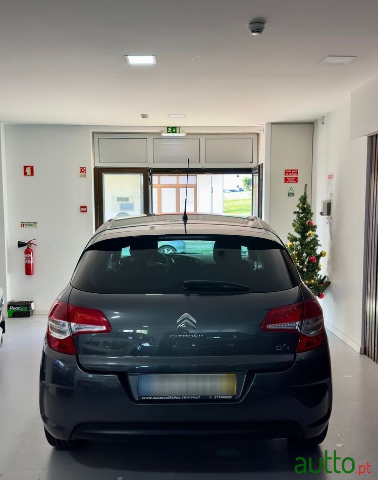 2011' Citroen C4 1.6 Vti Seduction photo #6