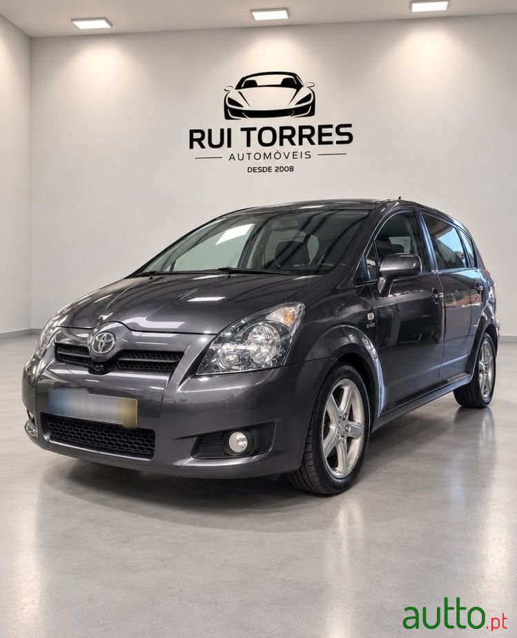 2009' Toyota Corolla Verso photo #6
