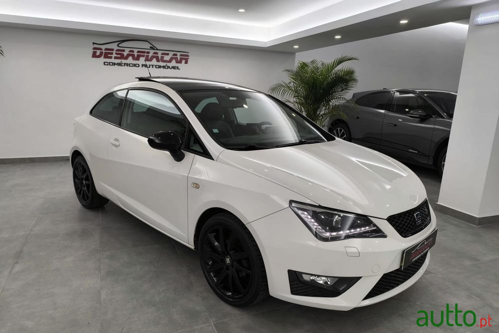 2015' SEAT Ibiza Sc 1.2 Tsi Fr photo #3