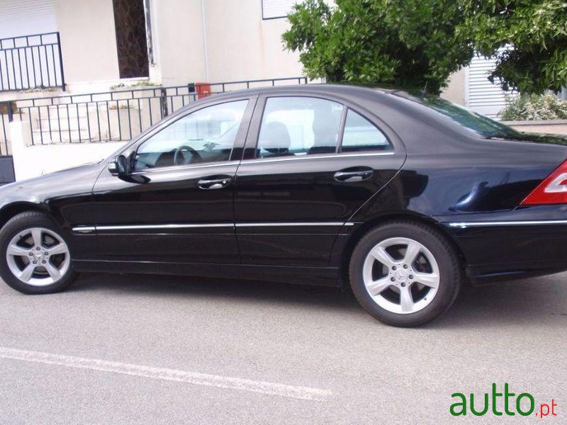 2006' Mercedes-Benz C-220 Avantgard photo #2