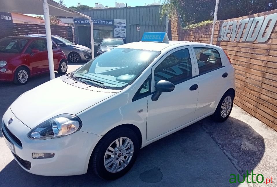 2018' Fiat Punto photo #2