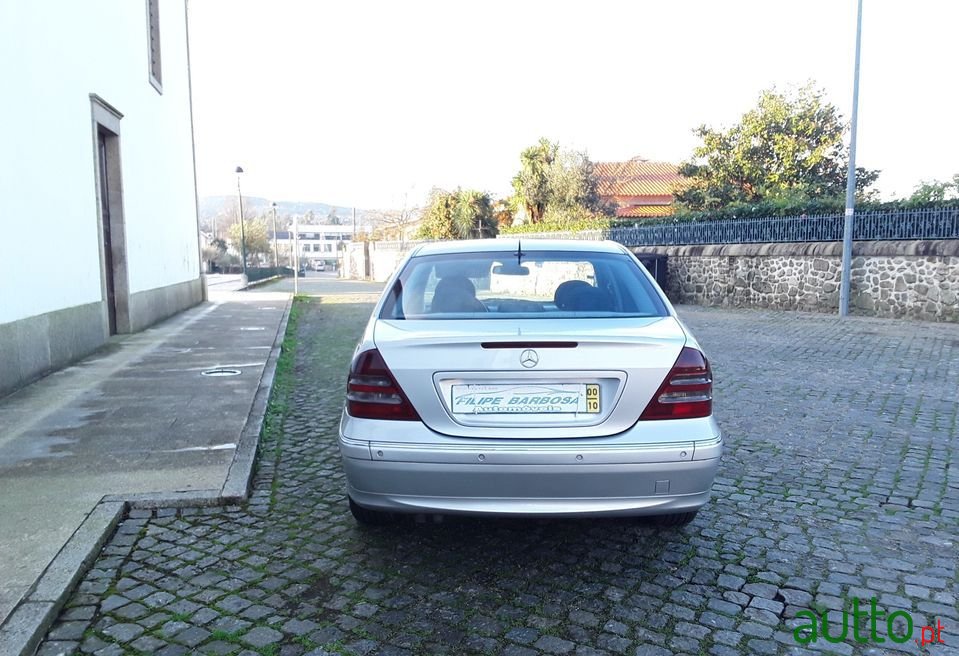 2000' Mercedes-Benz C-220 photo #5