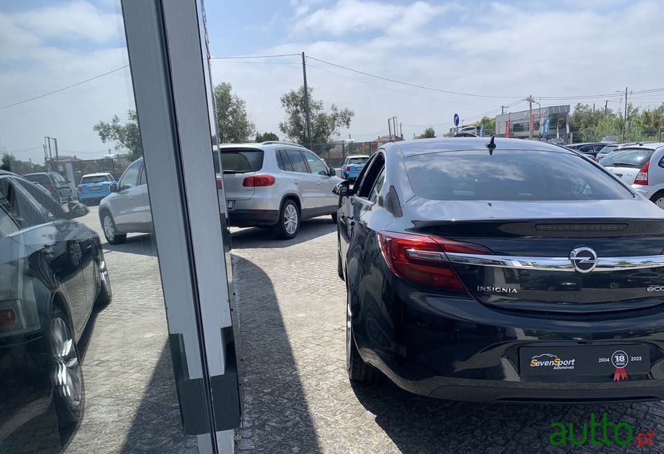 2014' Opel Insignia photo #4