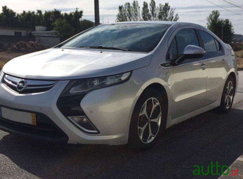 2013' Opel Ampera photo #2