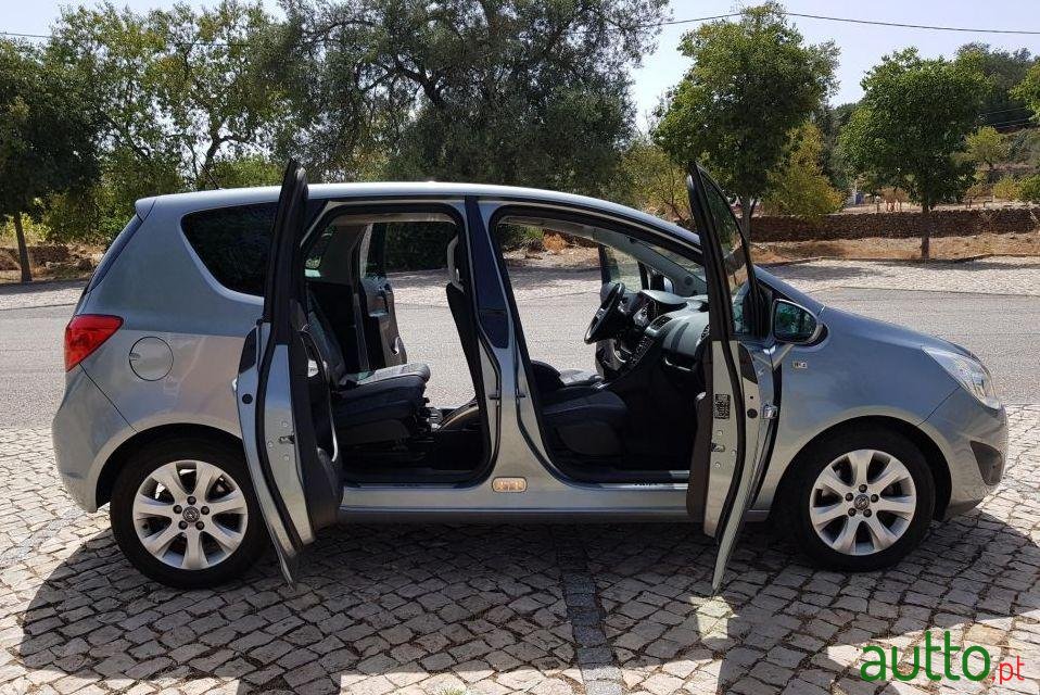 2010' Opel Meriva 1.3Cdti Cosmo photo #1