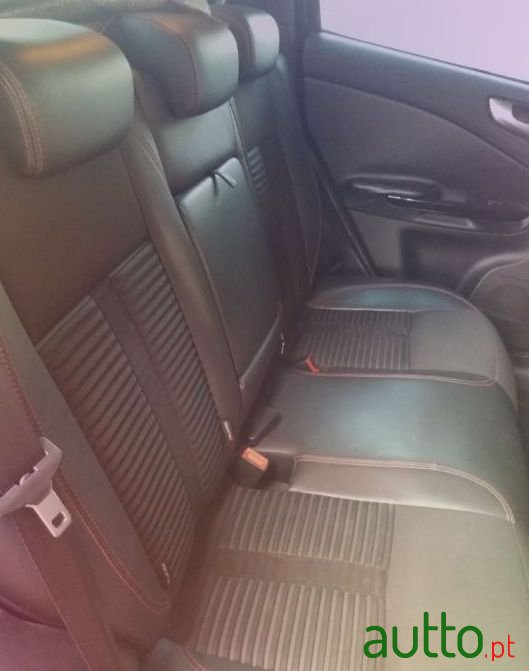 2010' Alfa Romeo Giulietta photo #4