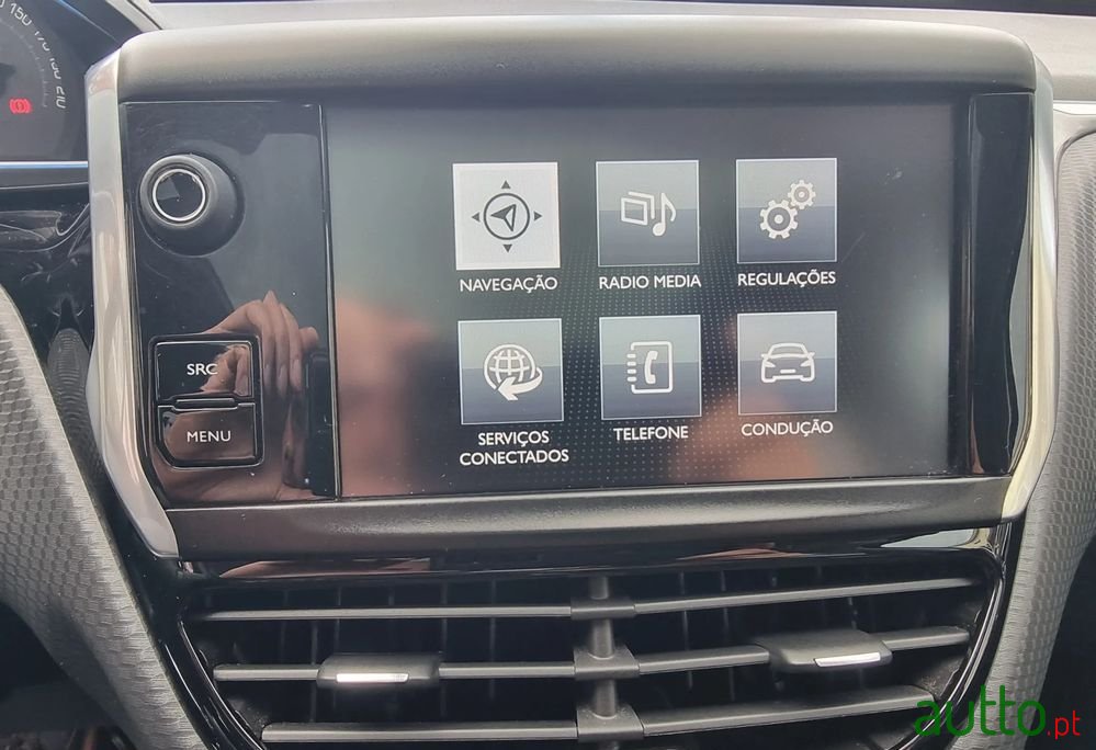 2016' Peugeot 2008 1.6 Bluehdi Allure photo #6