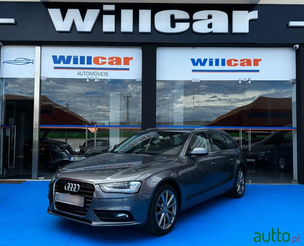 2013' Audi A4 Avant photo #1