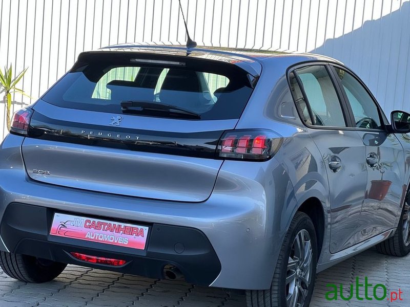 2022' Peugeot 208 photo #6