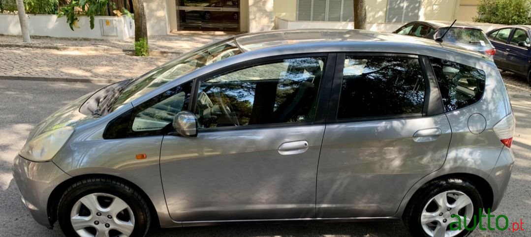 2010' Honda Jazz photo #1