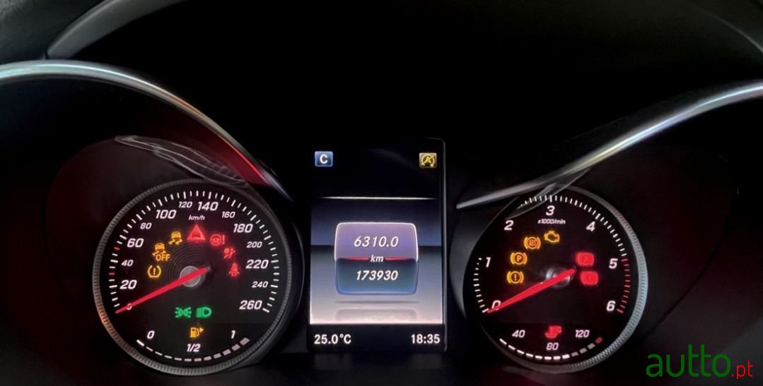 2015' Mercedes-Benz C-180 photo #4