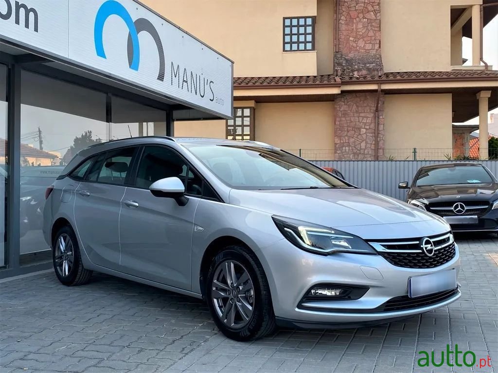 2017' Opel Astra Sports Tourer photo #3