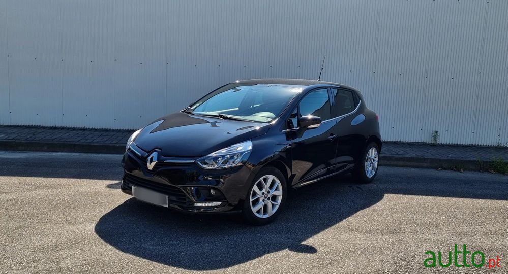 2019' Renault Clio photo #6