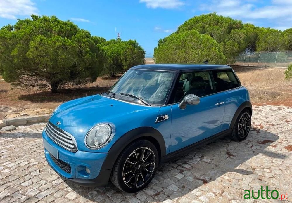 2012' MINI Cooper D 3 Portas photo #1