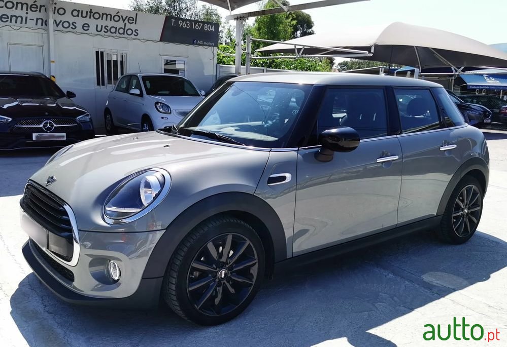 2019' MINI Cooper Auto. photo #2