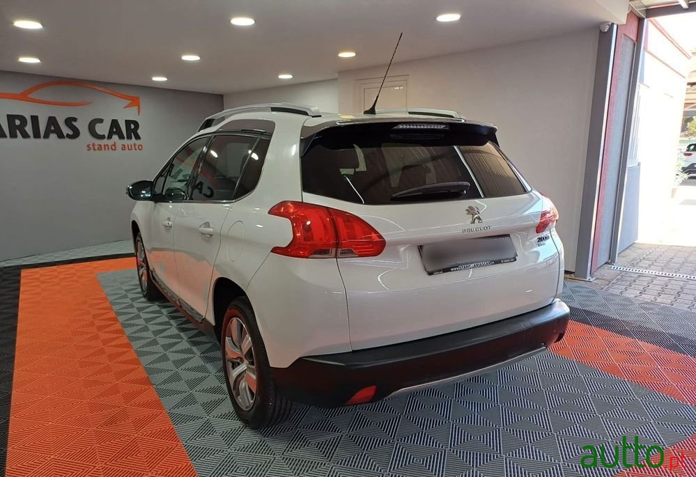 2015' Peugeot 2008 photo #6