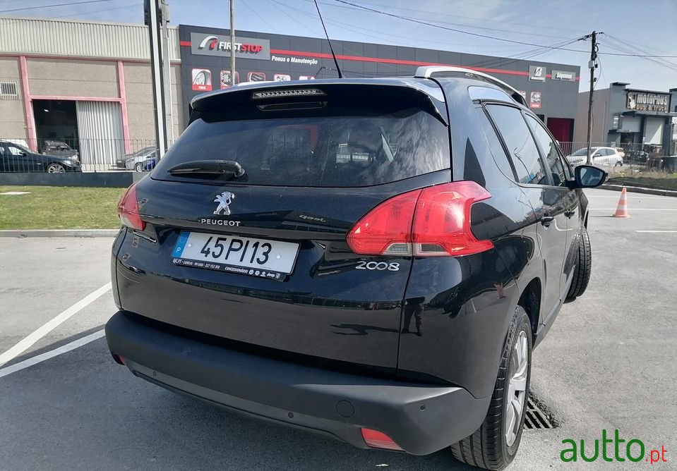 2014' Peugeot 2008 photo #4