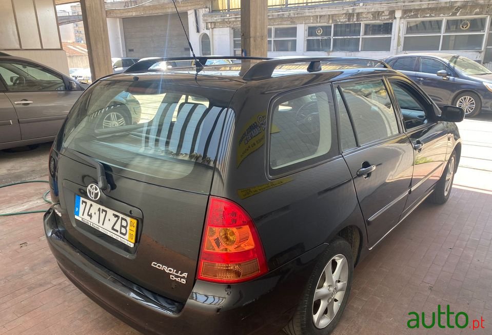 2004' Toyota Corolla photo #3