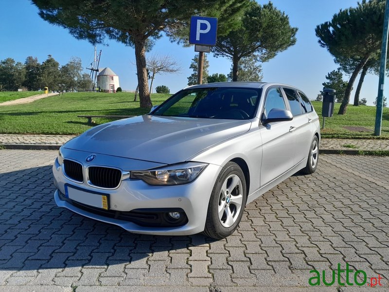 2014' BMW 320 d Touring Nacional photo #5