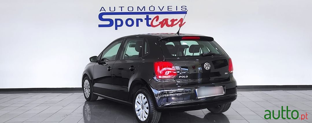 2010' Volkswagen Polo photo #5