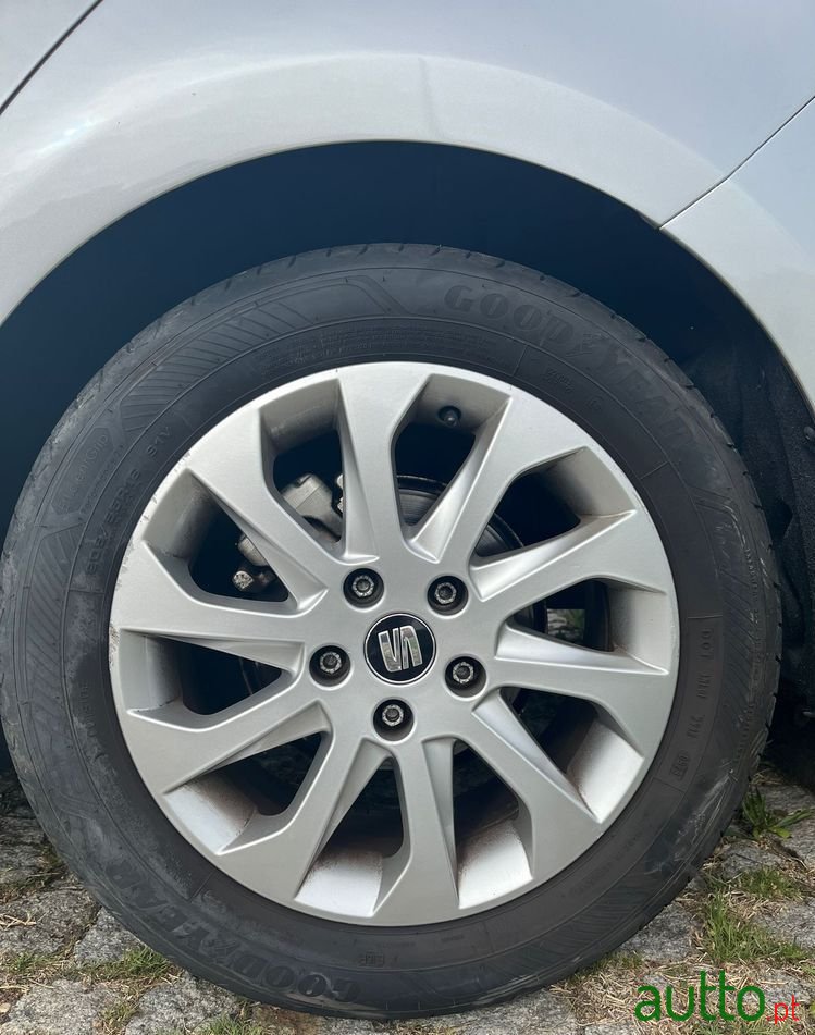 2015' SEAT Leon St photo #5