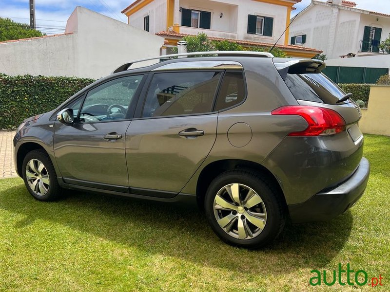 2015' Peugeot 2008 photo #4