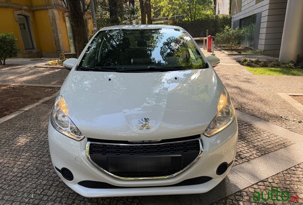 2015' Peugeot 208 Puretech 68 Like photo #6