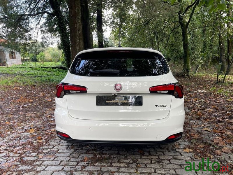 2018' Fiat Tipo Station Wagon photo #6