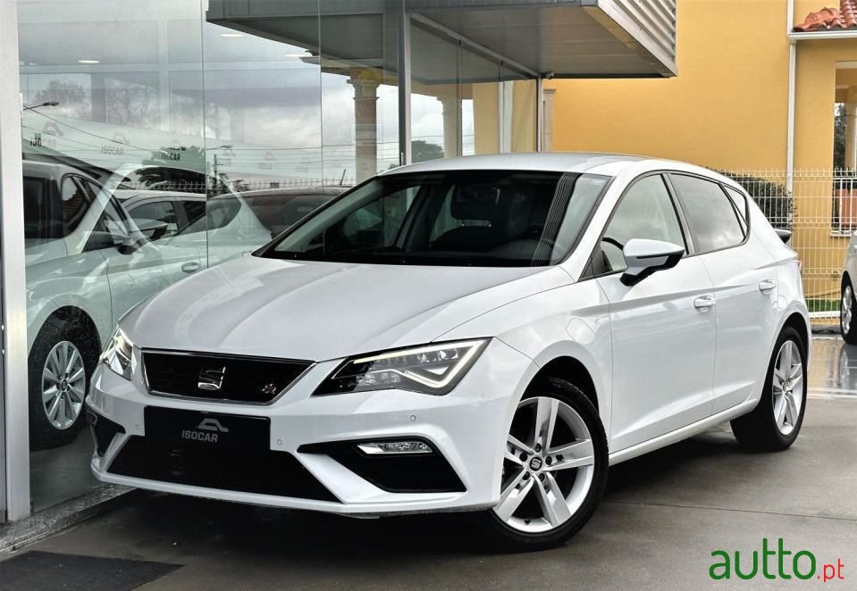 2020' SEAT Leon photo #2